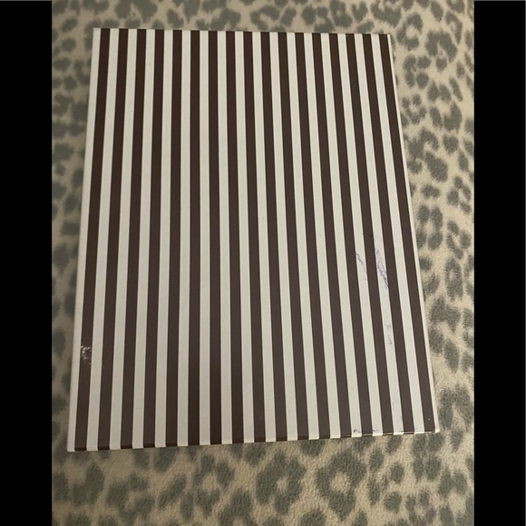 Henri bendel gift box - Picture 1 of 6